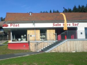 Salle hors sac à Graix 42 - Menuiseries aluminium