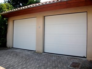 Portes de garage sectionnelle blanc